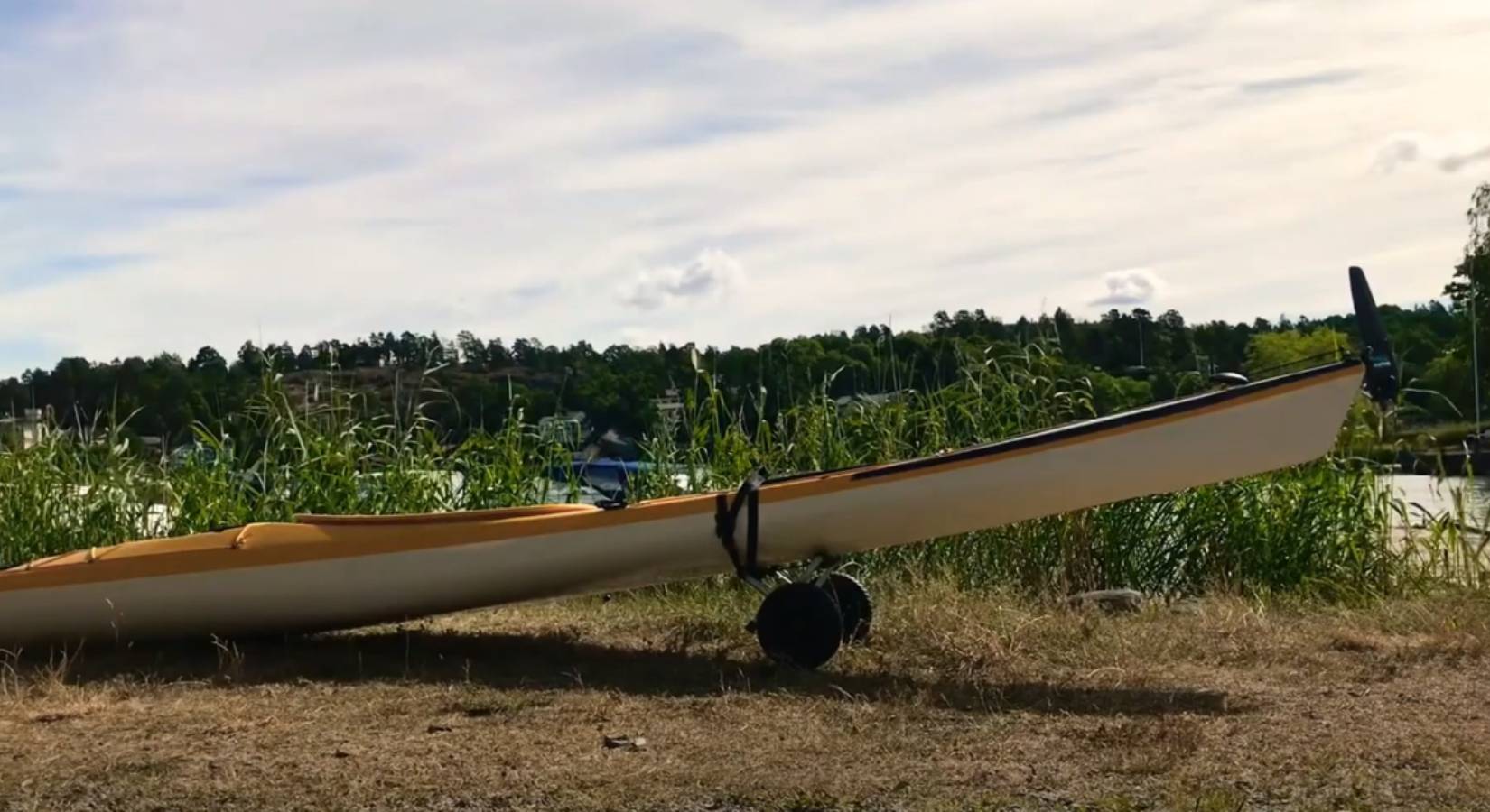 Hur man använder en kajakvagn?-Kajaksidan