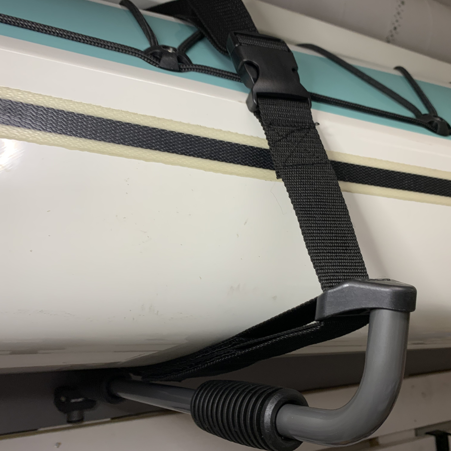 Outlife lågt väggstativ-Kajaksidan