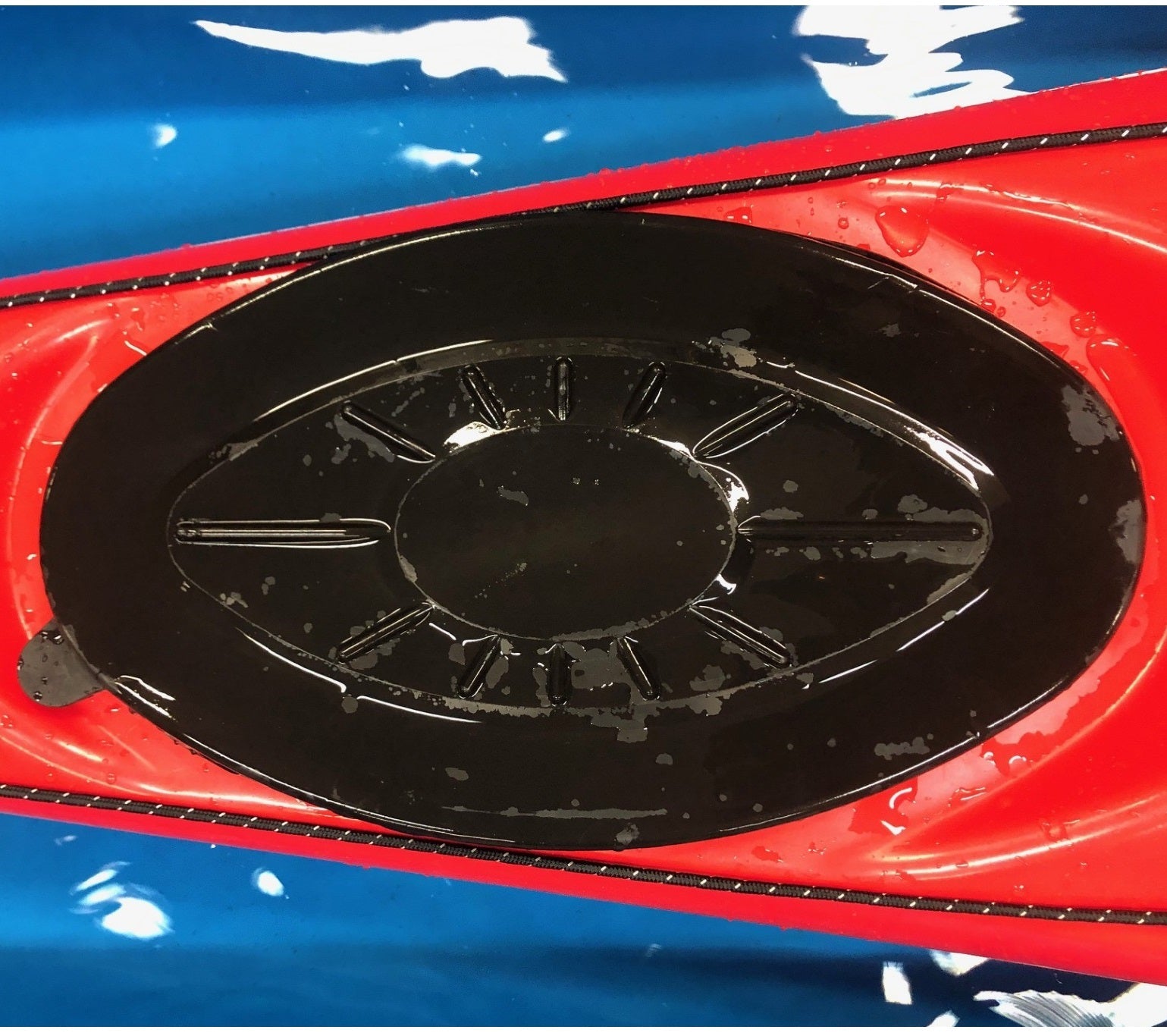 Vento Gummilucka, Oval-Kajaksidan